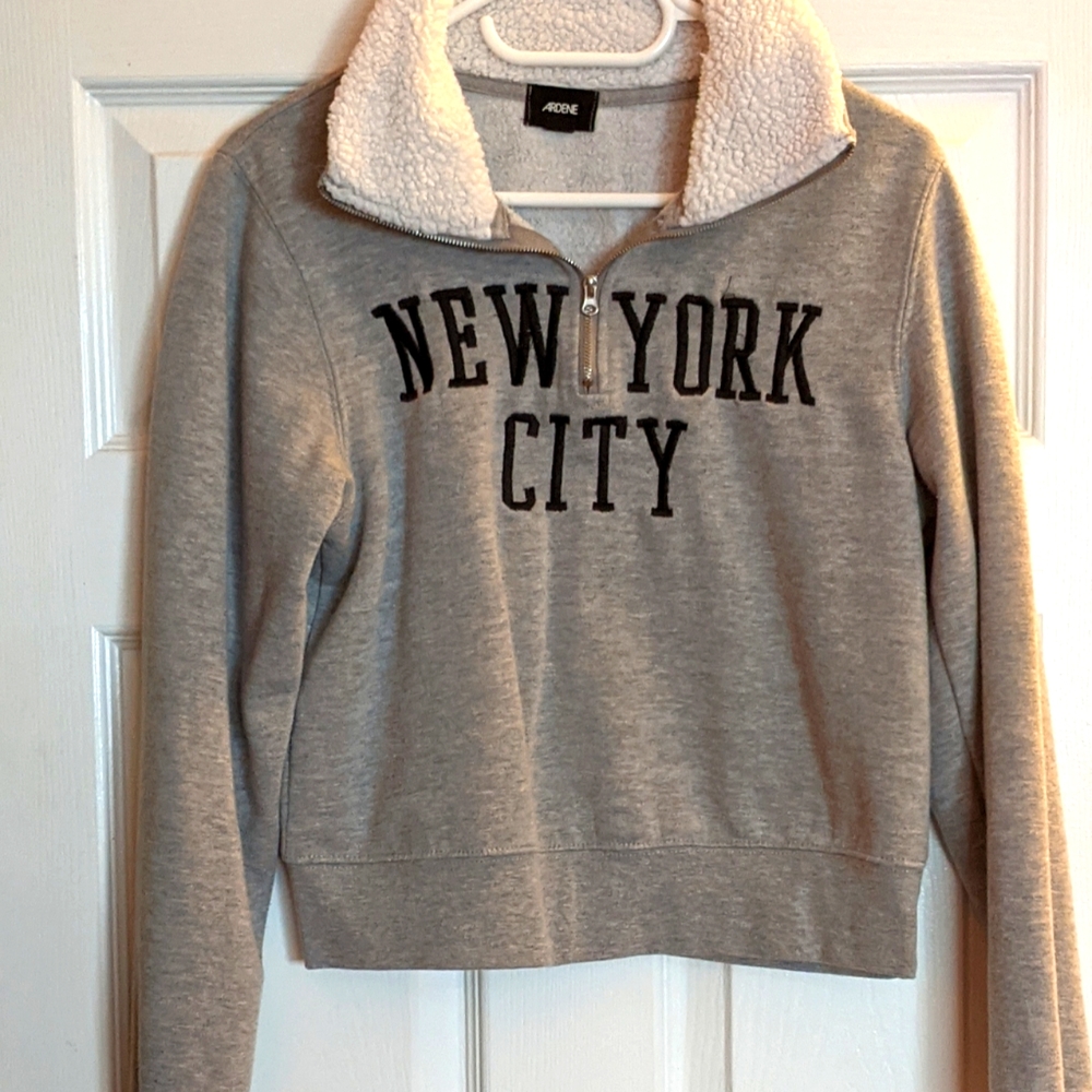 NYC pullover